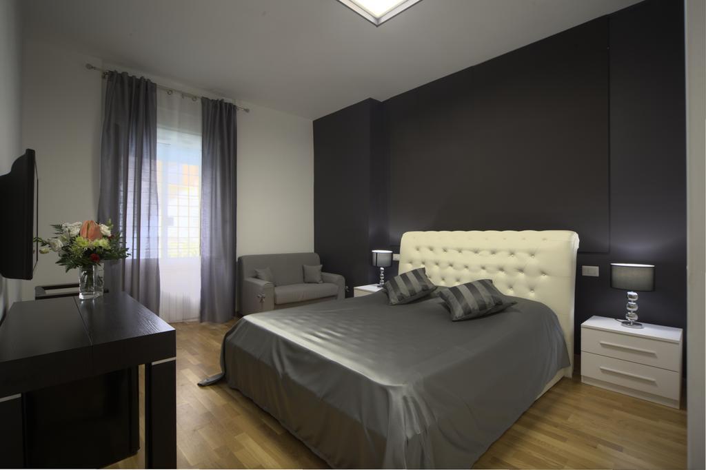 Отель Astoria Golden House Рим Экстерьер фото